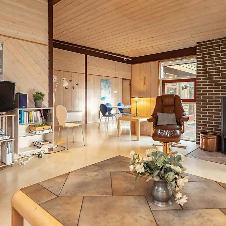 8 Person Holiday In V Ggerl Se * Bøtø By