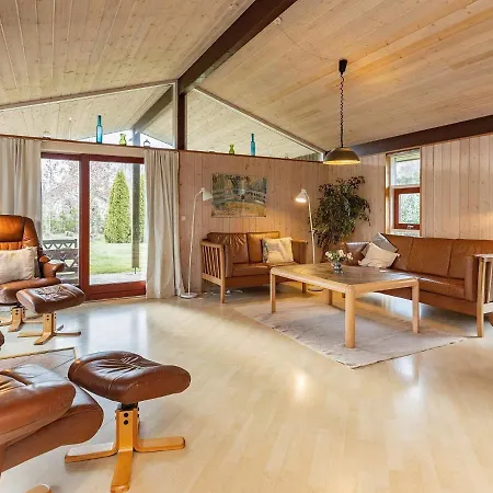 8 Person Holiday In V Ggerl Se * Bøtø By
